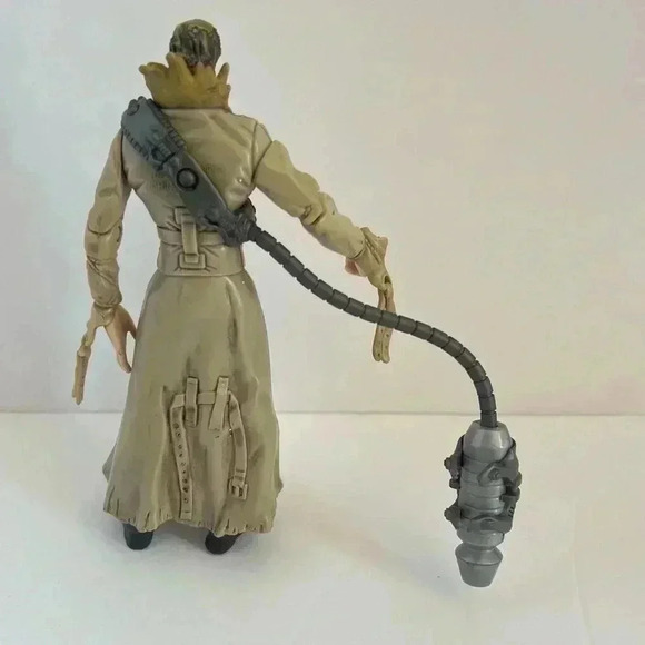 Scarecrow Action Figure 2005 Hasbro DC Comics Face Change No missile Batman 5" - Picture 3 of 10